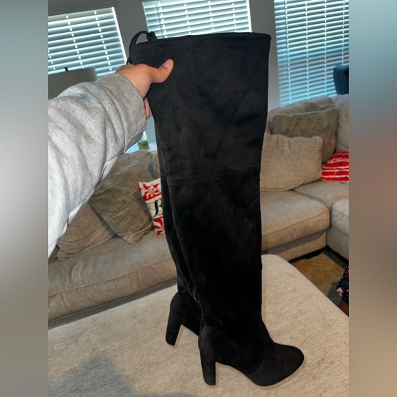 BLACK KNEE HIGH BOOTS/HEELS - Picture 4 of 7